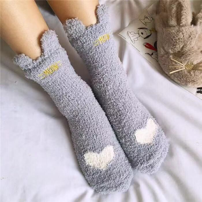 COZY CAT CLAWS SOCKS